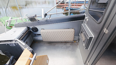 Катер Swift Chaser 700 CSR LE
